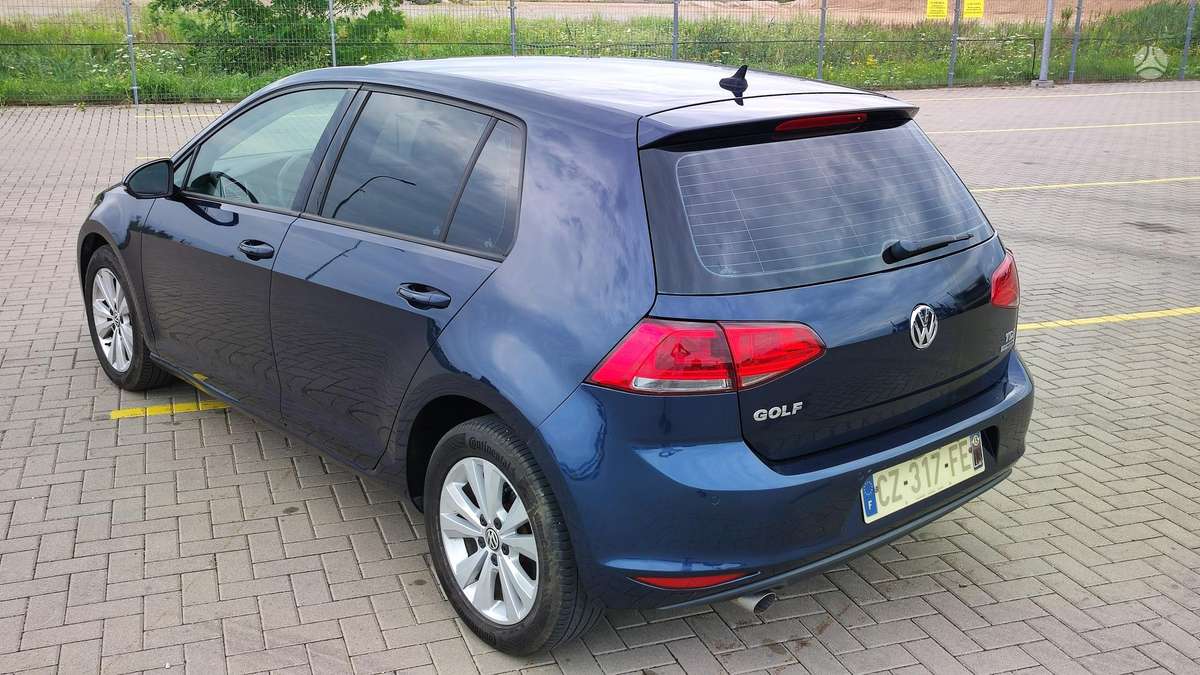 Volkswagen Golf - 5