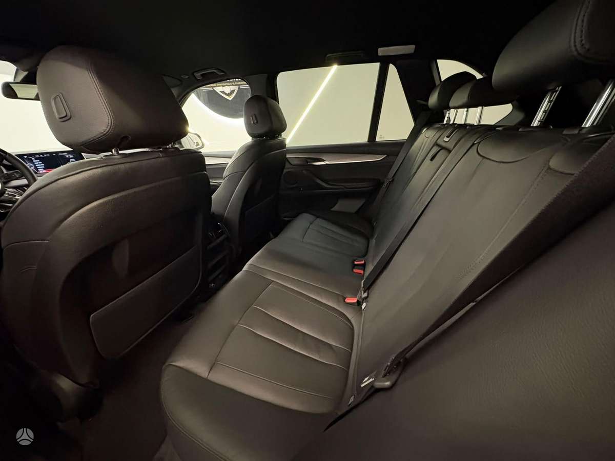 BMW X5, 2.0 l., off-road / crossover