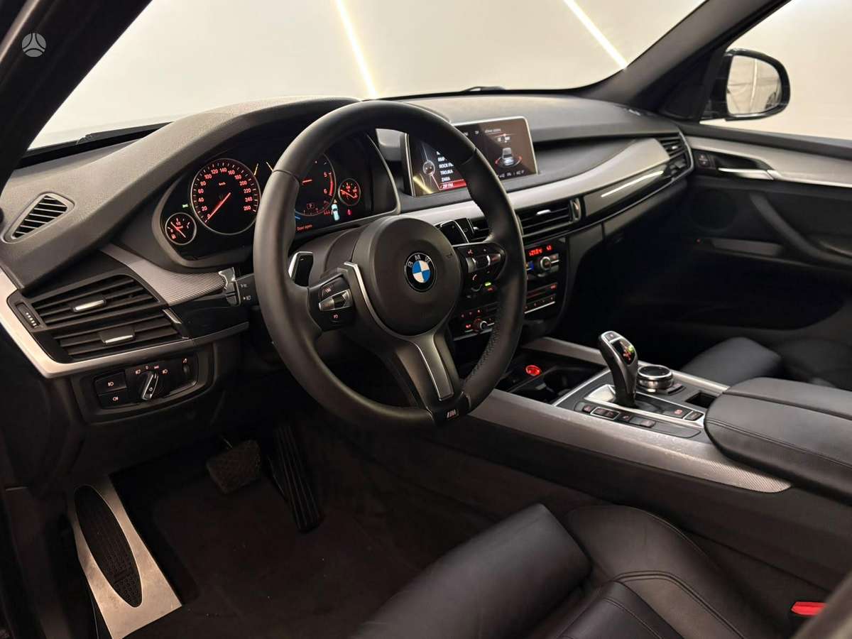 BMW X5, 2.0 l., off-road / crossover