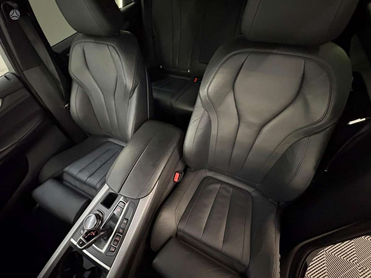 BMW X5, 2.0 l., off-road / crossover
