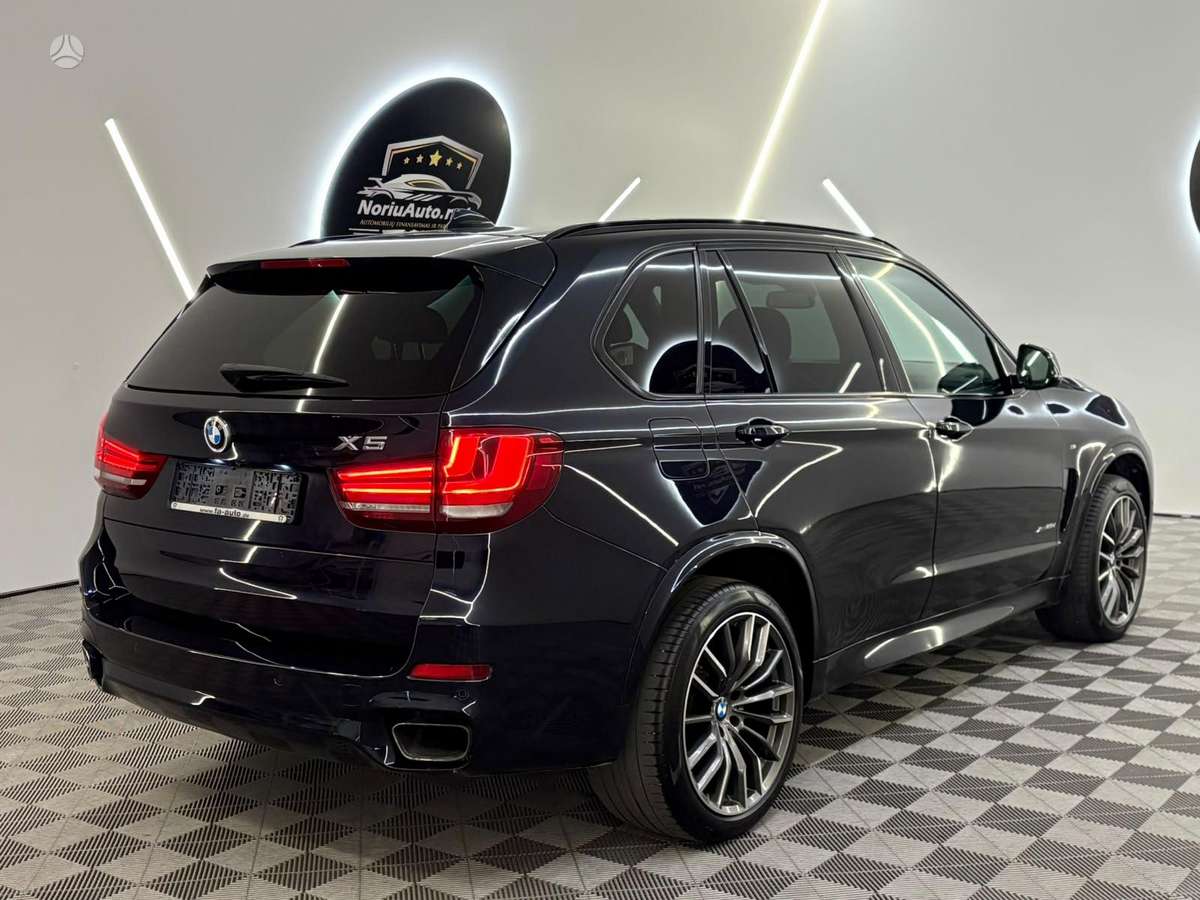 BMW X5, 2.0 l., off-road / crossover