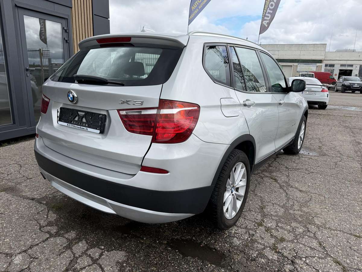 BMW X3, 2.0 l., off-road / crossover