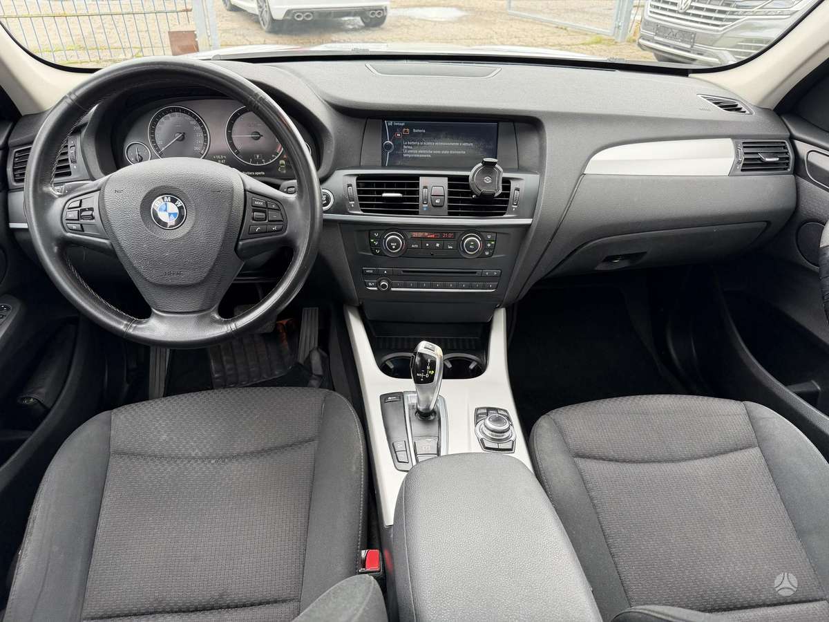 BMW X3, 2.0 l., off-road / crossover
