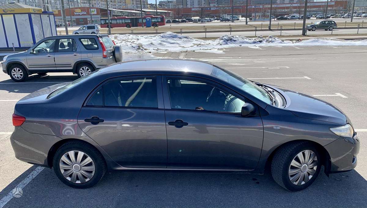 Toyota Corolla, 1.6 l., Седан