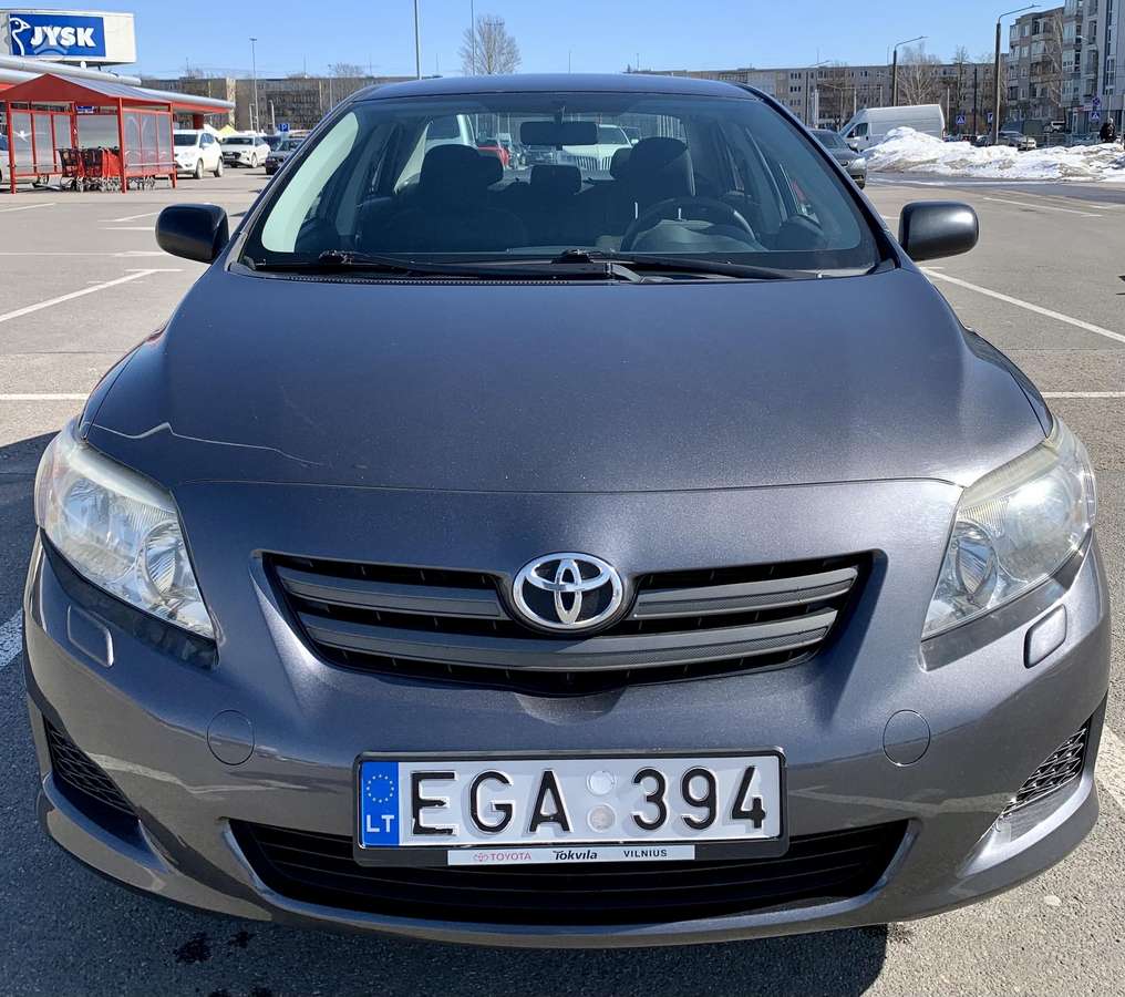 Toyota Corolla, 1.6 l., Седан