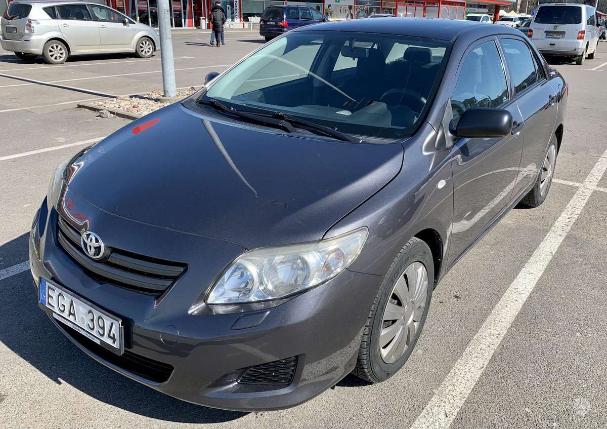 Toyota Corolla, 1.6 l., Седан