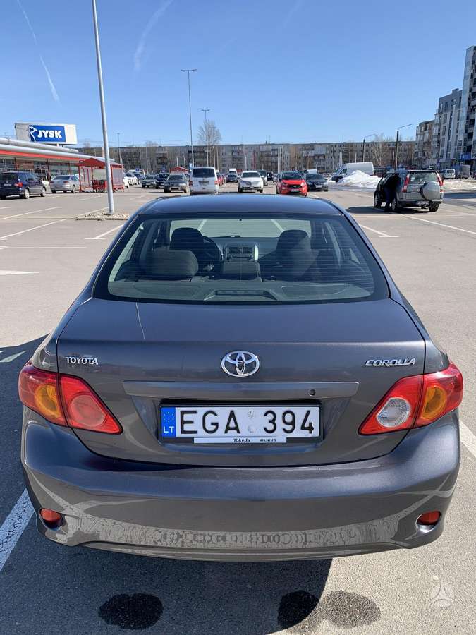 Toyota Corolla, 1.6 l., Седан