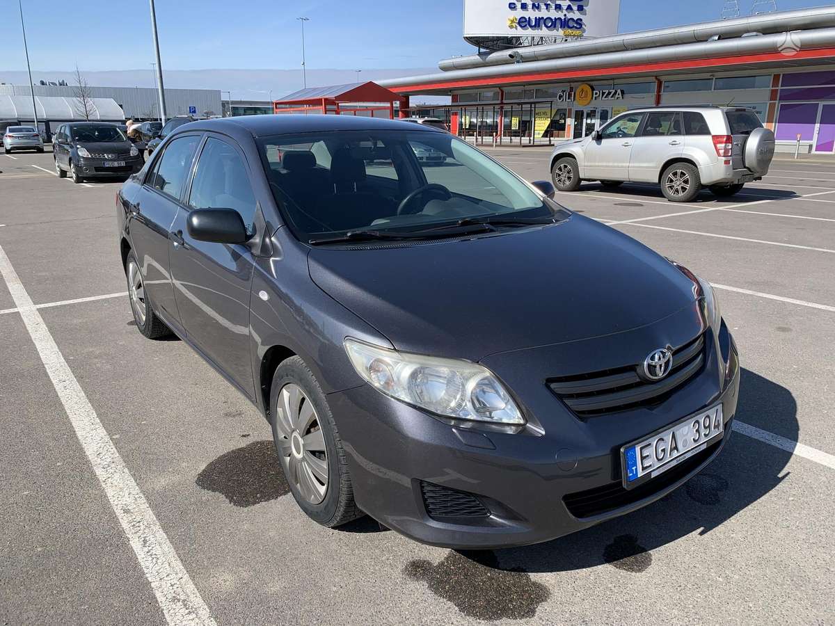 Toyota Corolla, 1.6 l., Седан