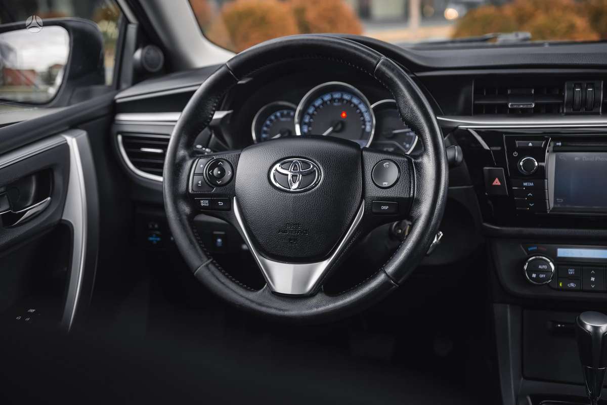 Toyota Corolla - 5