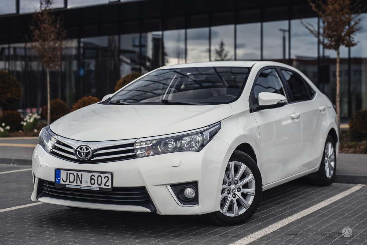 Toyota Corolla - 1