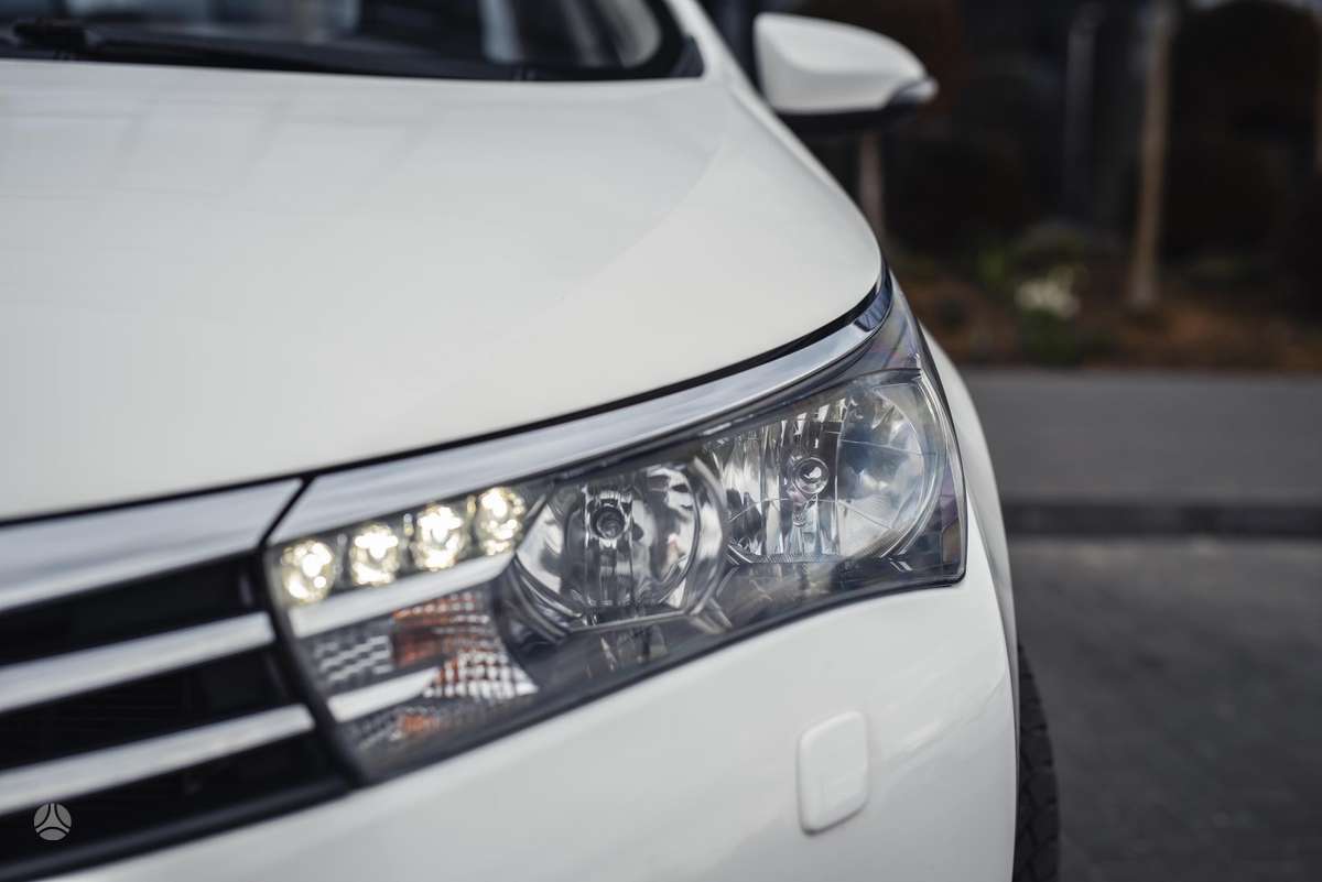 Toyota Corolla - 8