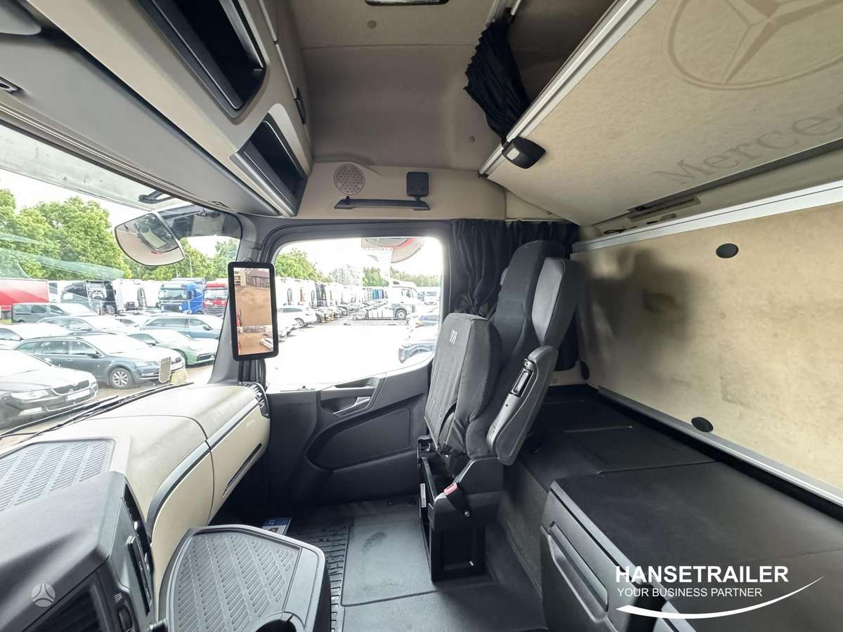 Mercedes-Benz Actros 1845 Big Space, double sleeper