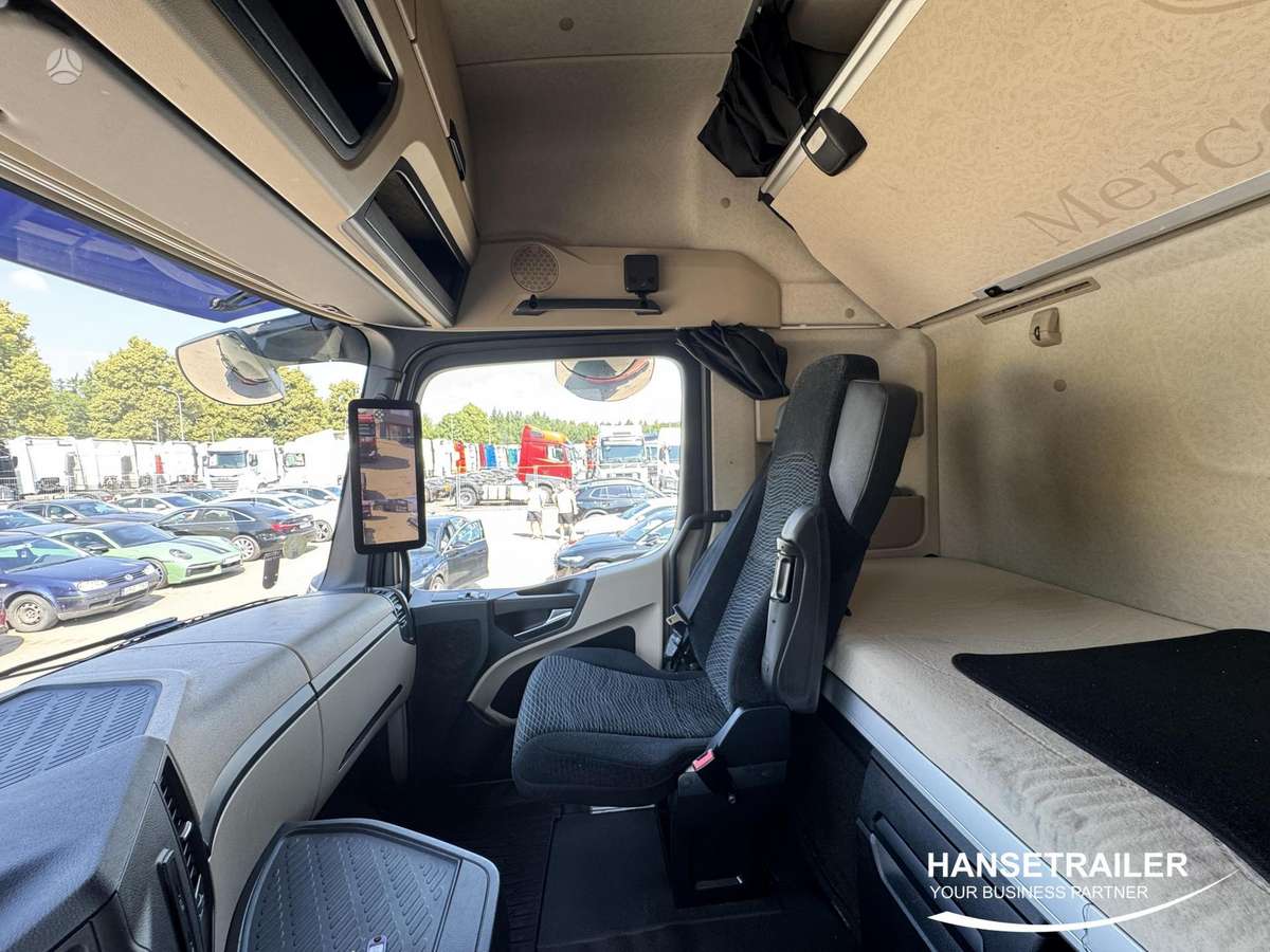 Mercedes-Benz Actros 1845 Big Space, double sleeper