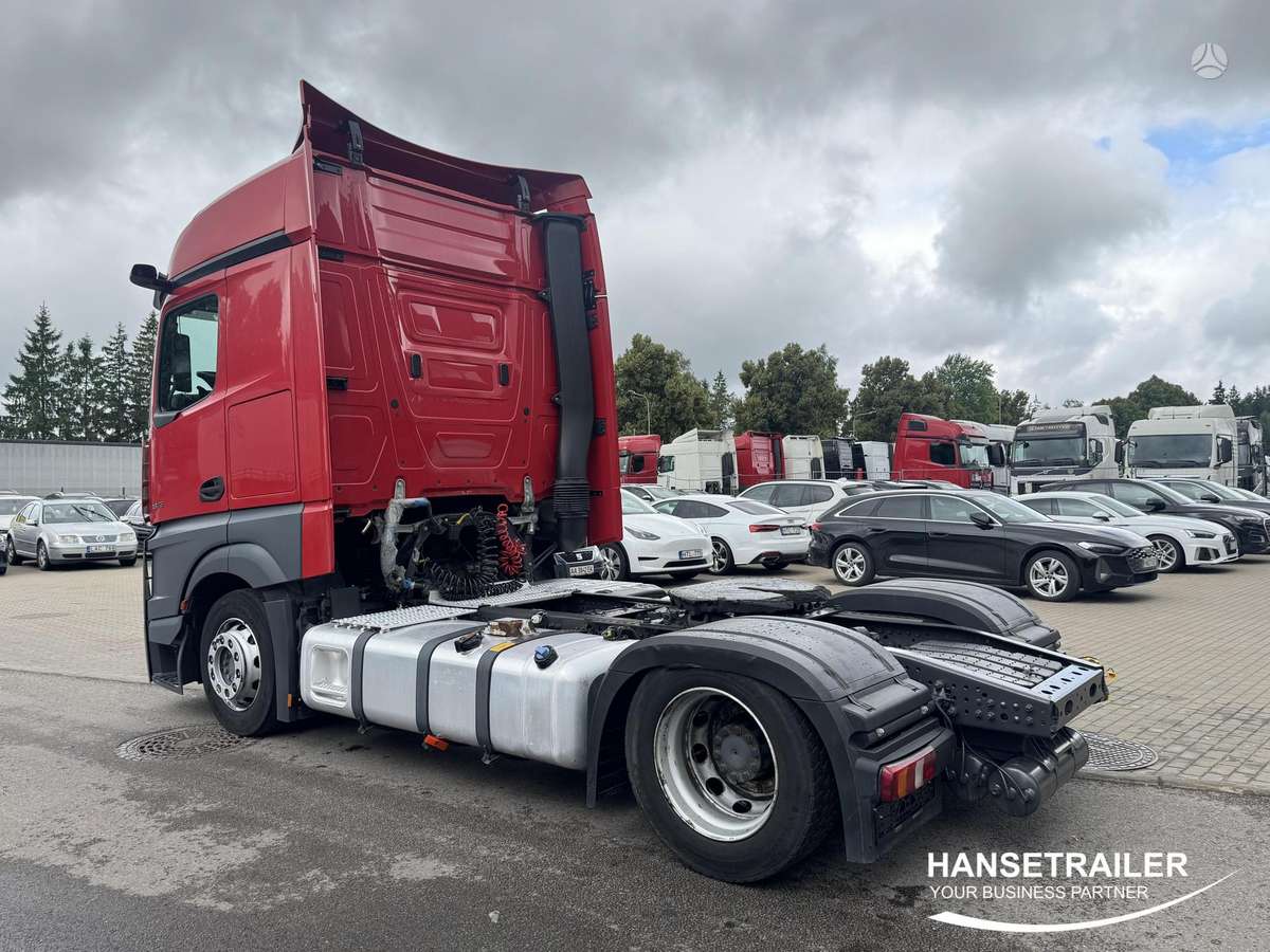Mercedes-Benz Actros 1845 Big Space Mega Low Deck, double sleeper