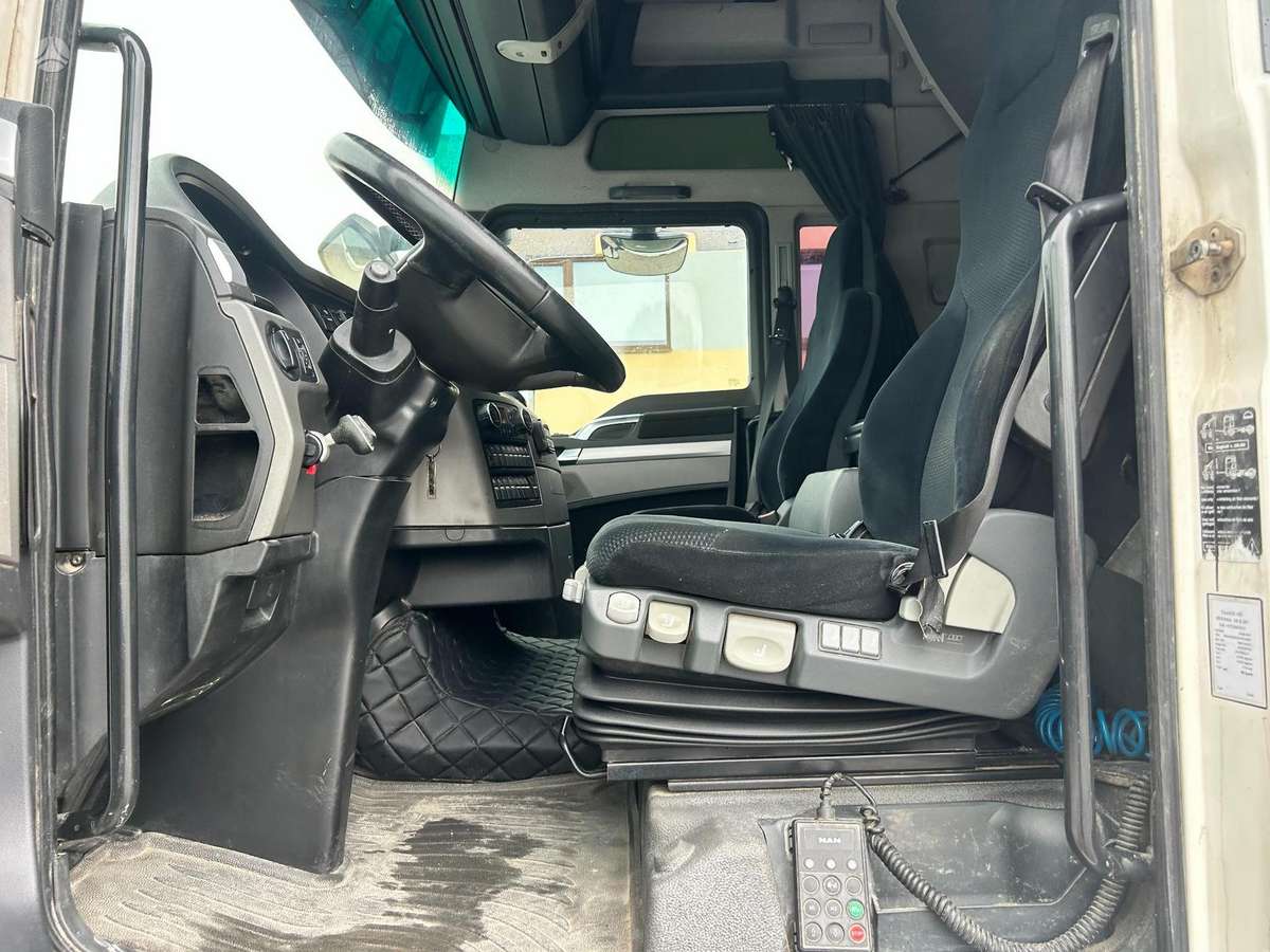 MAN TGX 26.480, double sleeper