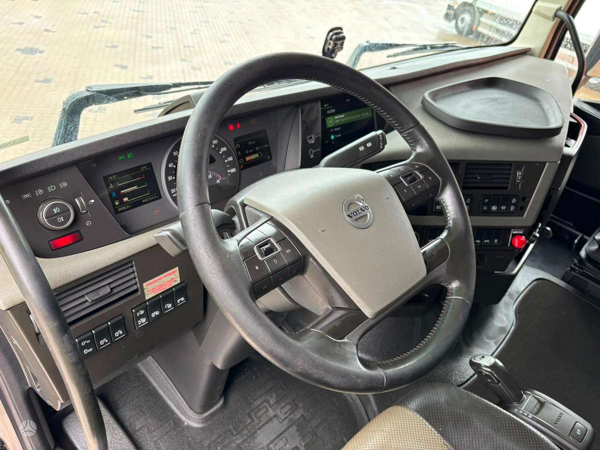 Volvo FH 540 6x4, самосвалы
