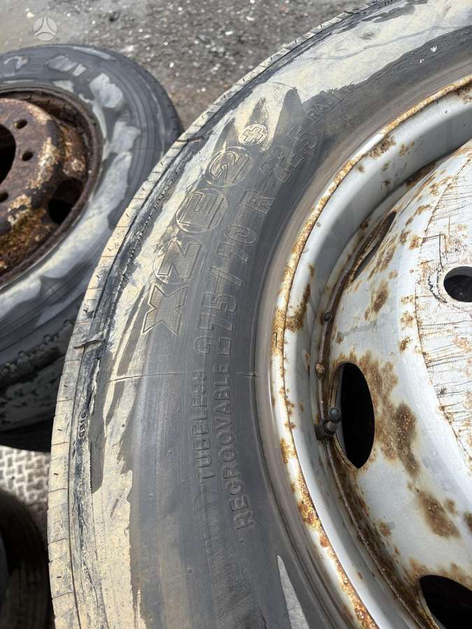 Bridgestone, other 275/70 R22,5