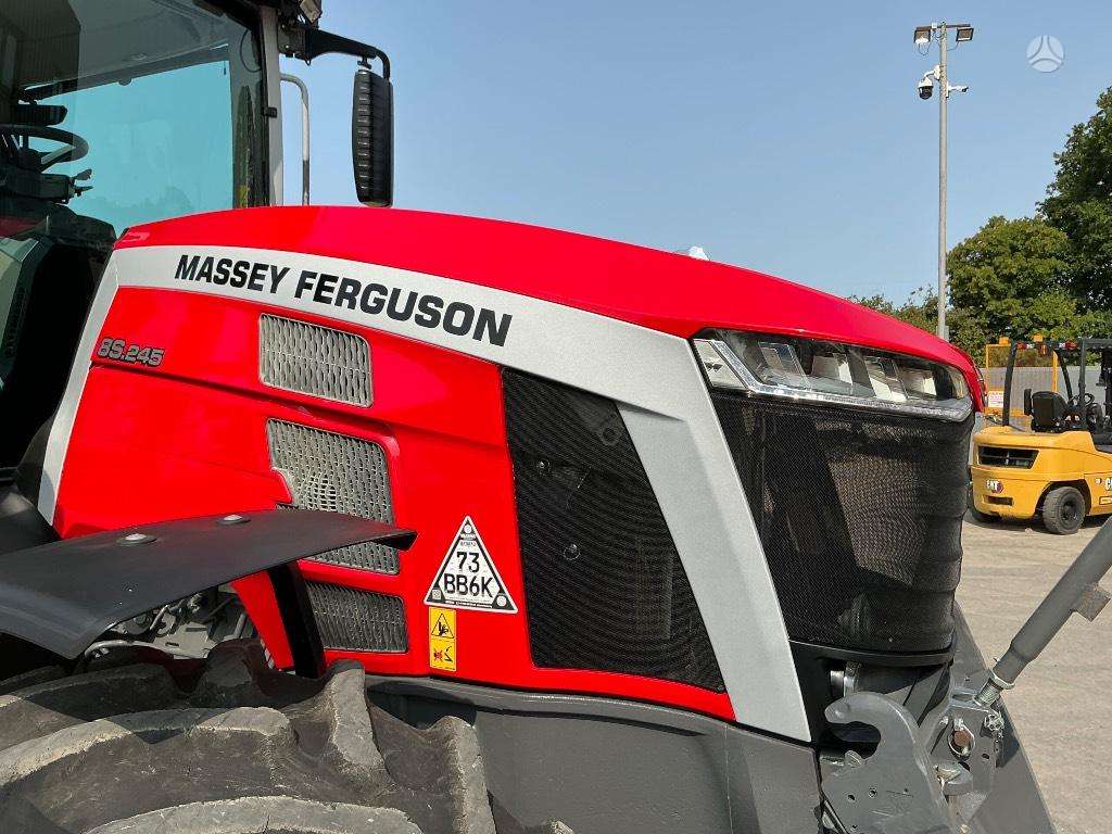 Massey Ferguson 8S 245, traktoriai