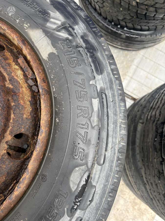 Bridgestone, all-season 215/75 R17,5