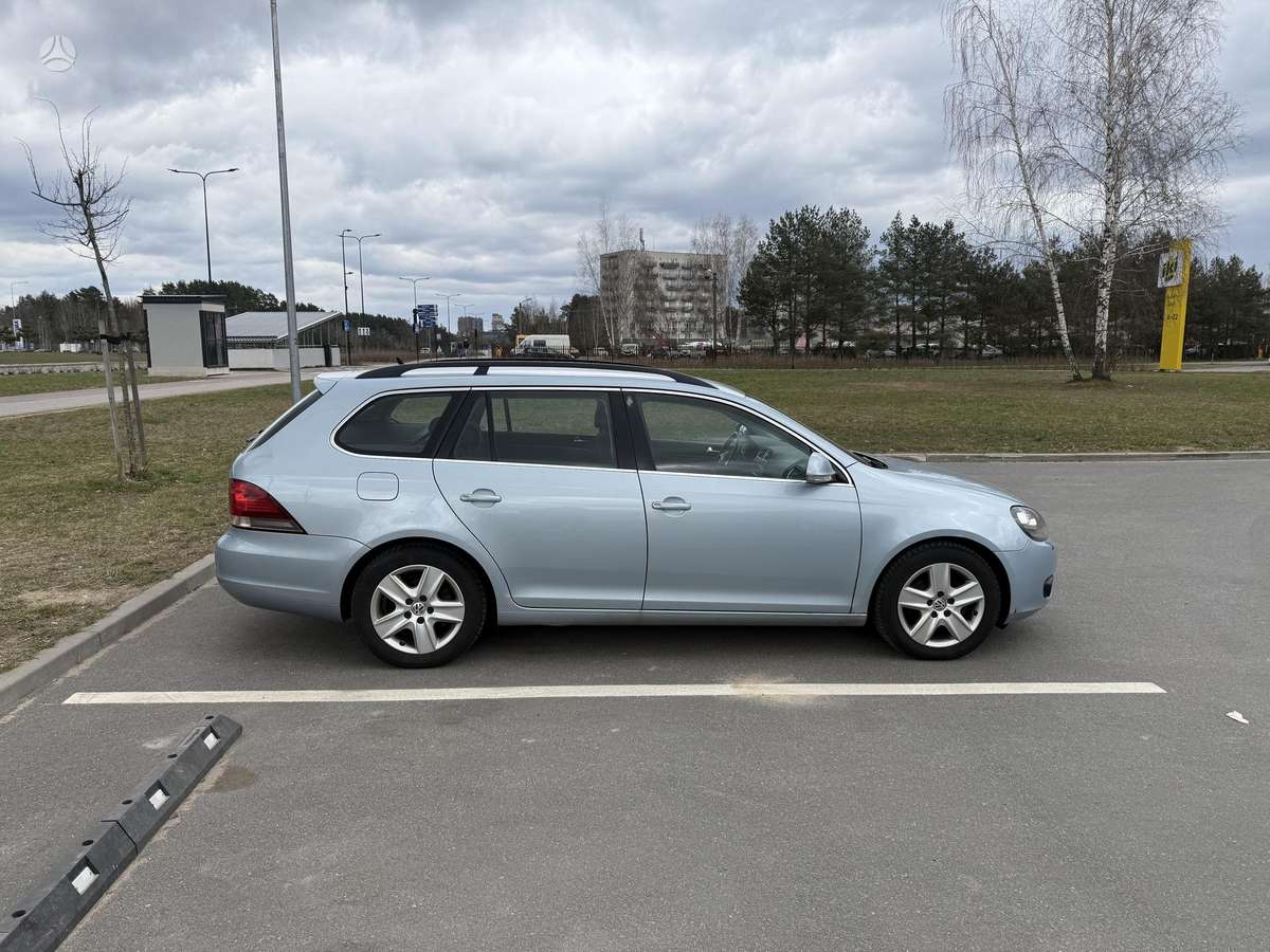 Volkswagen Golf - 4