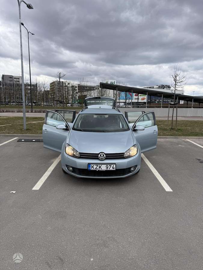 Volkswagen Golf - 5