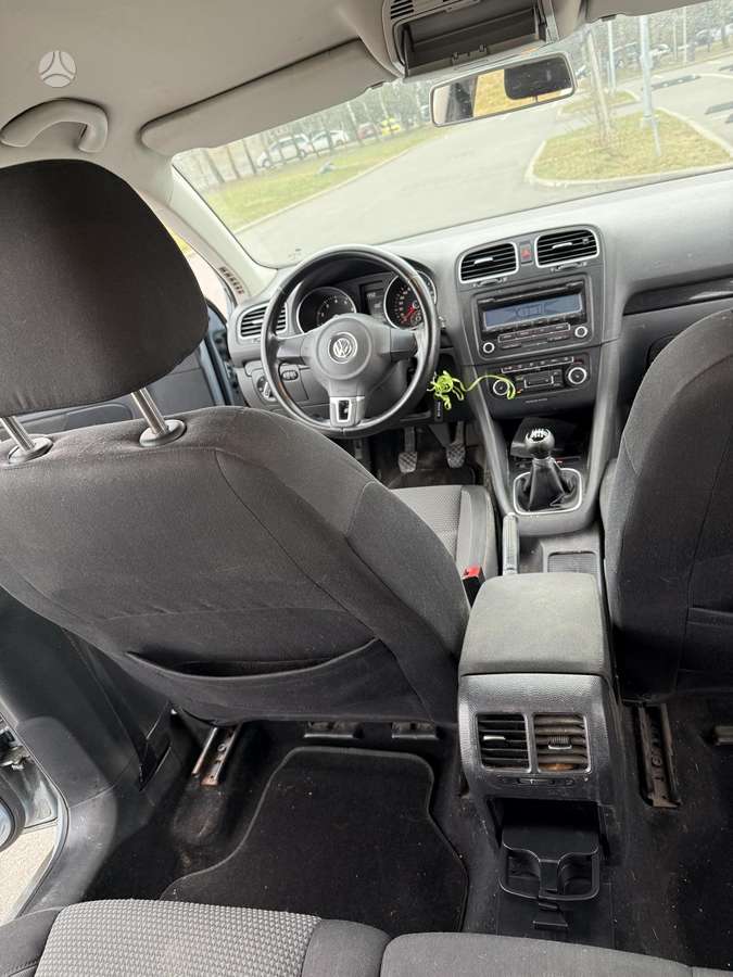 Volkswagen Golf - 12