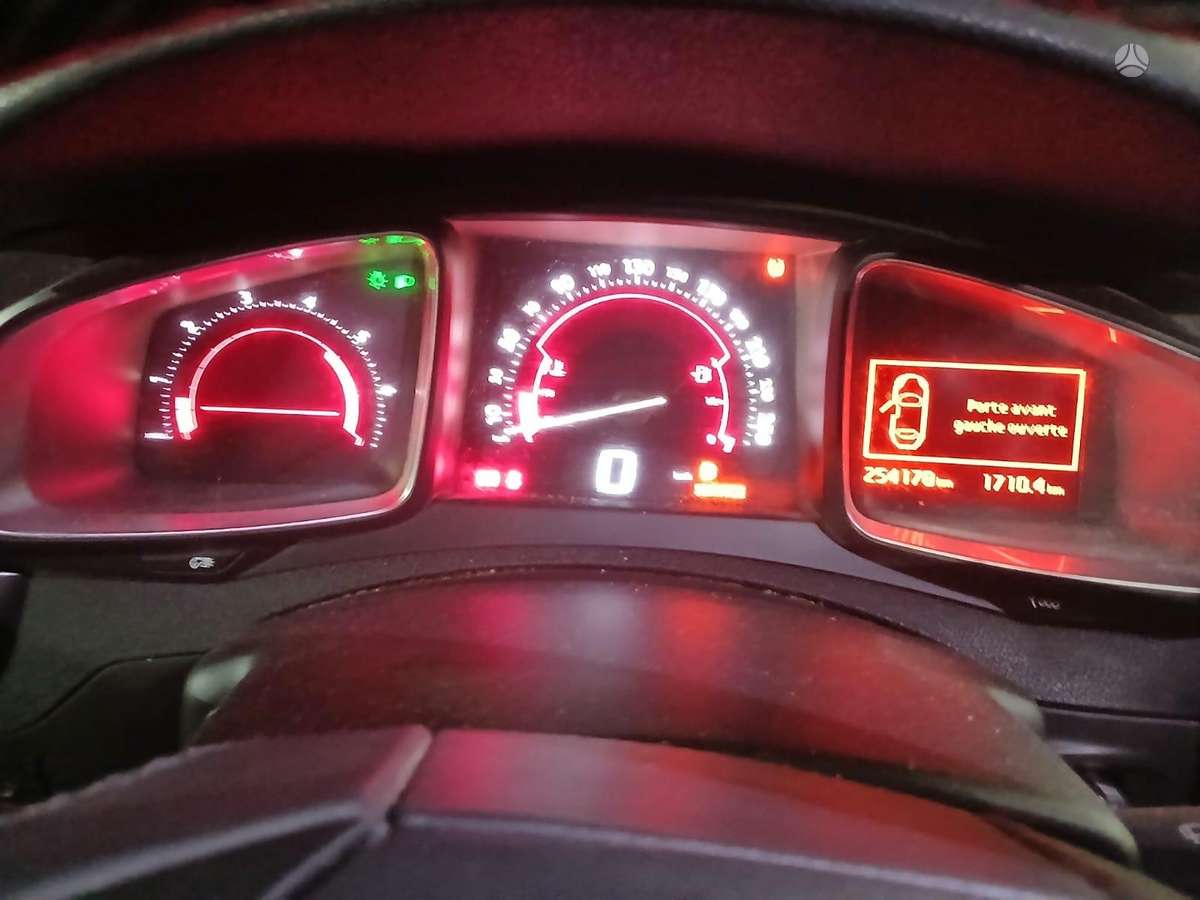 Citroen DS5, 2.0 l., hatchback