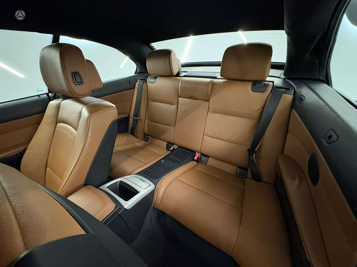 BMW 320, 2.0 l., convertible