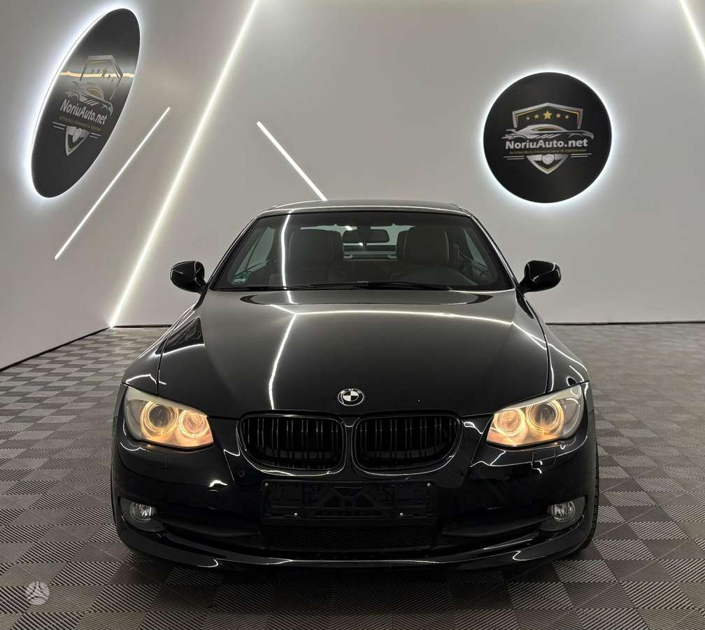 BMW 320, 2.0 l., convertible