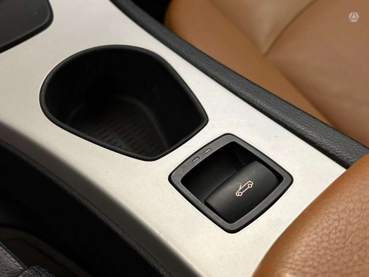 BMW 320, 2.0 l., convertible