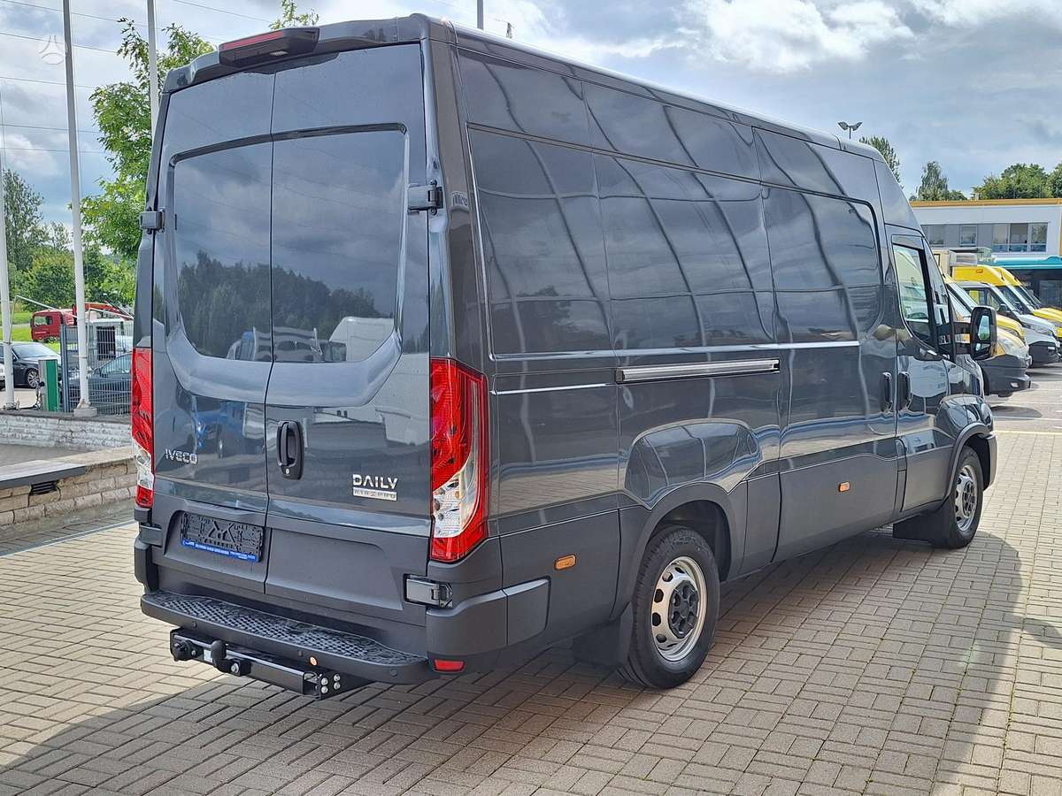 Iveco Daily, 3.0 l., cargo van