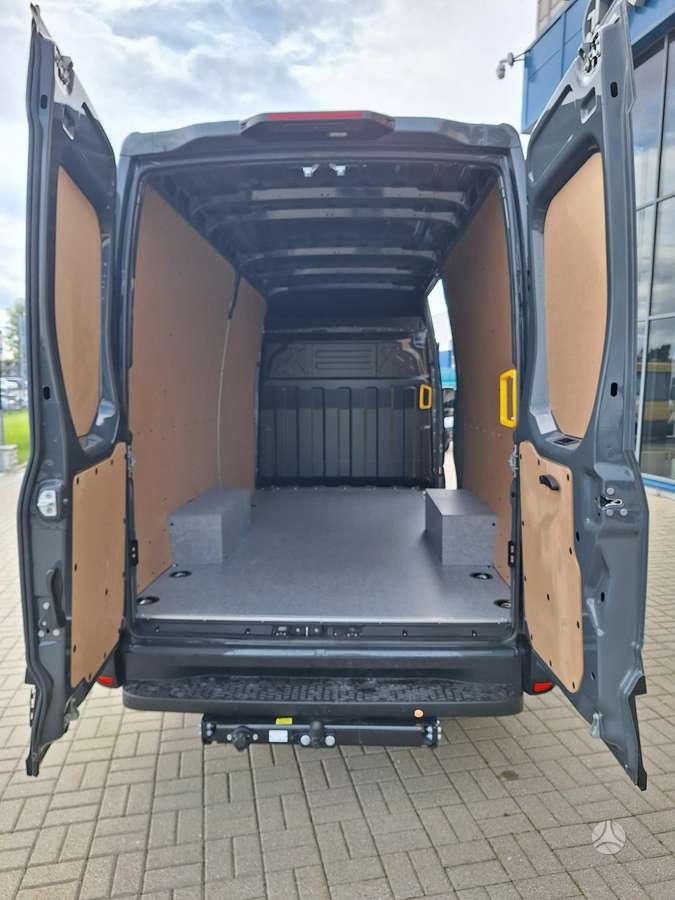 Iveco Daily, 3.0 l., cargo van