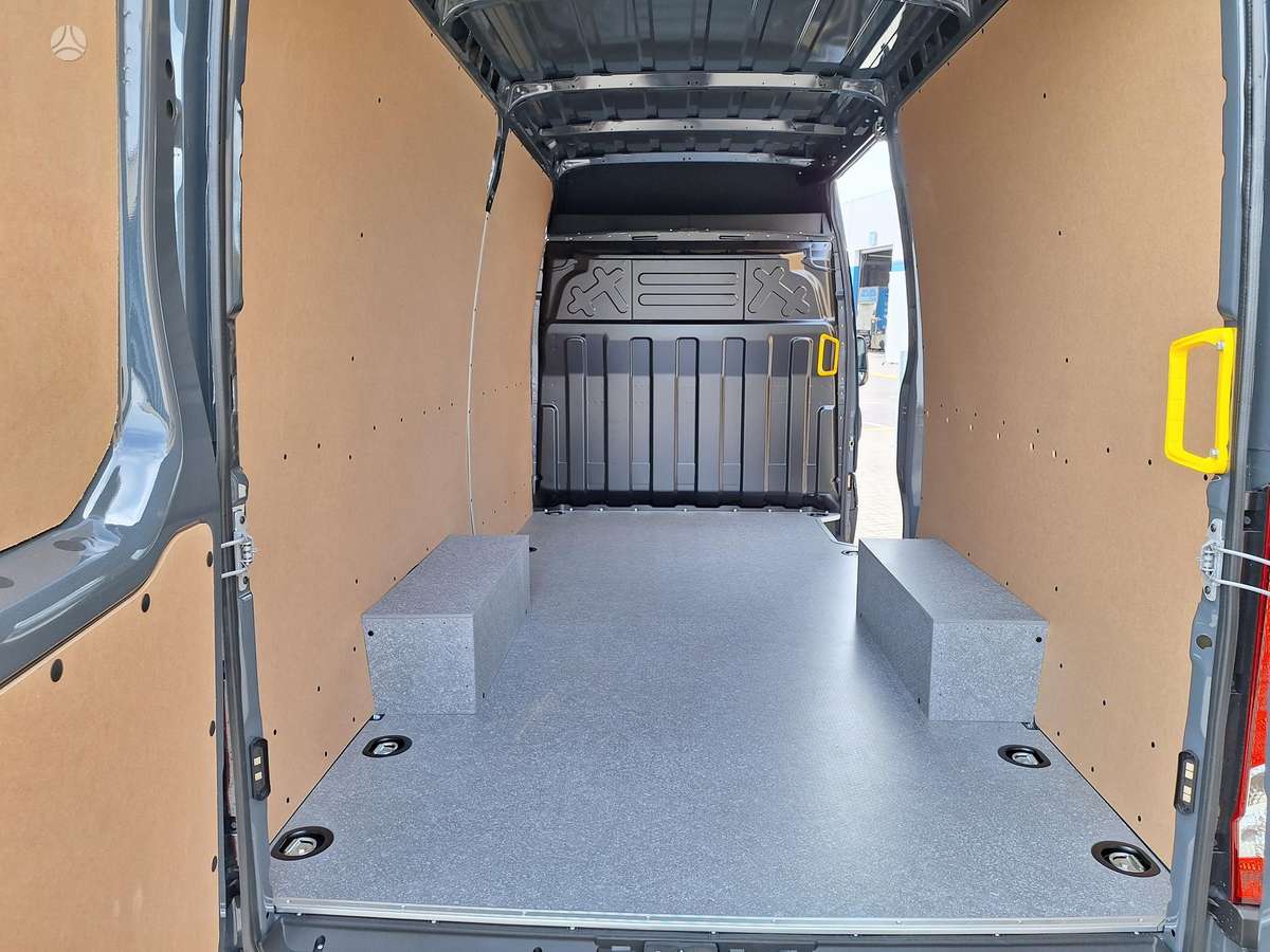 Iveco Daily, 3.0 l., cargo van