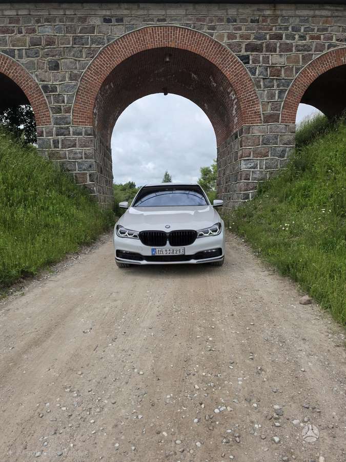 BMW 730, 3.0 l., Седан