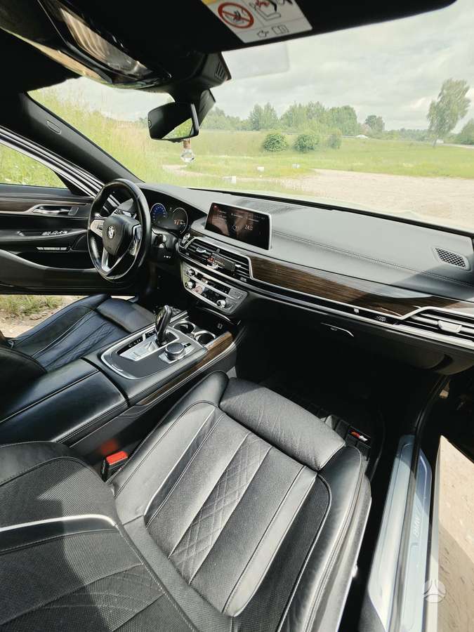 BMW 730, 3.0 l., Седан