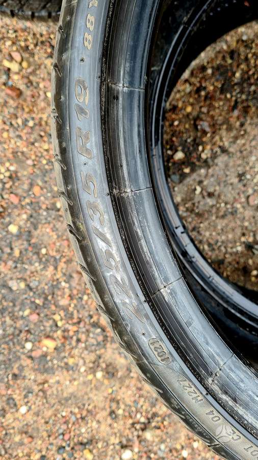 Pirelli P Zero, vasaras 225/35 R19