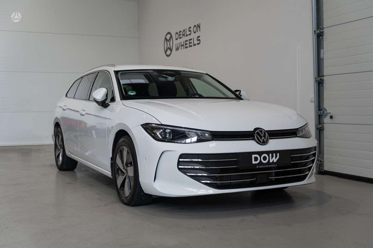 Volkswagen Passat - 1
