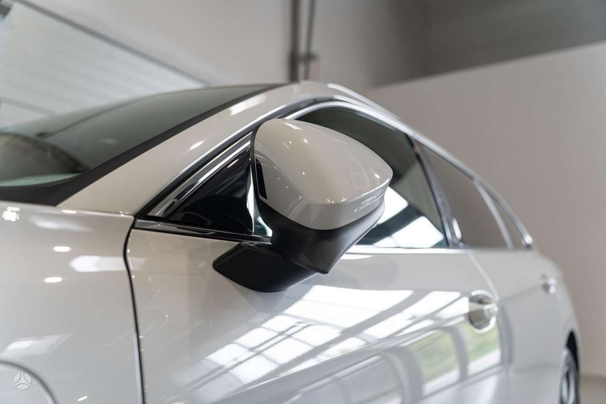 Volkswagen Passat - 9