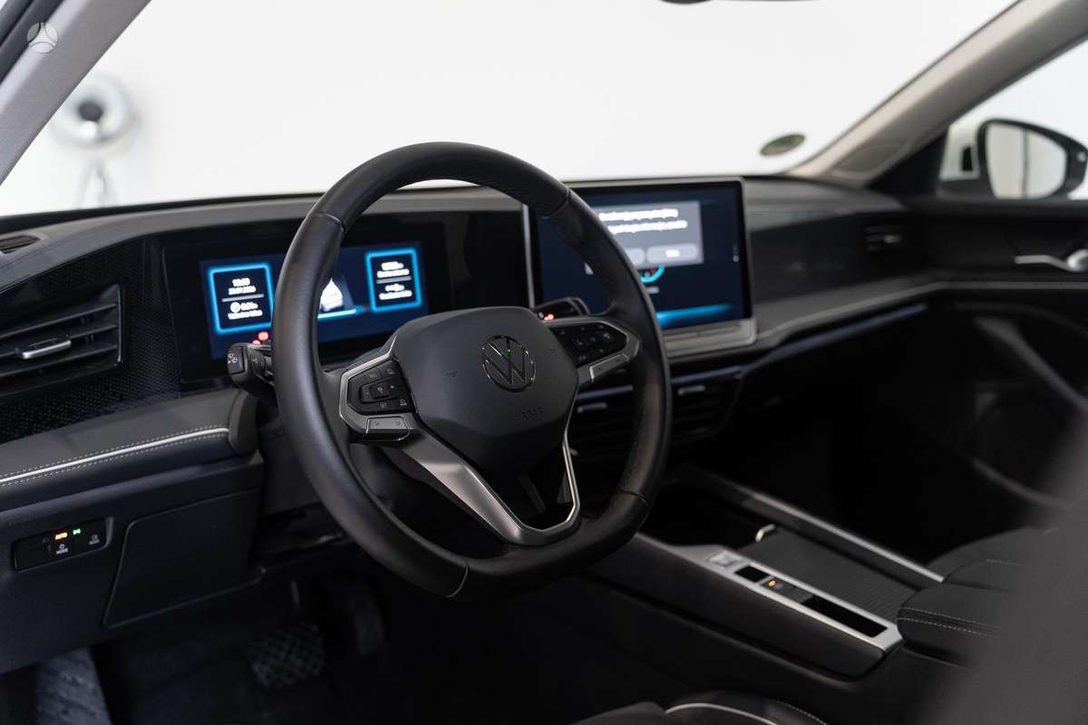 Volkswagen Passat - 10