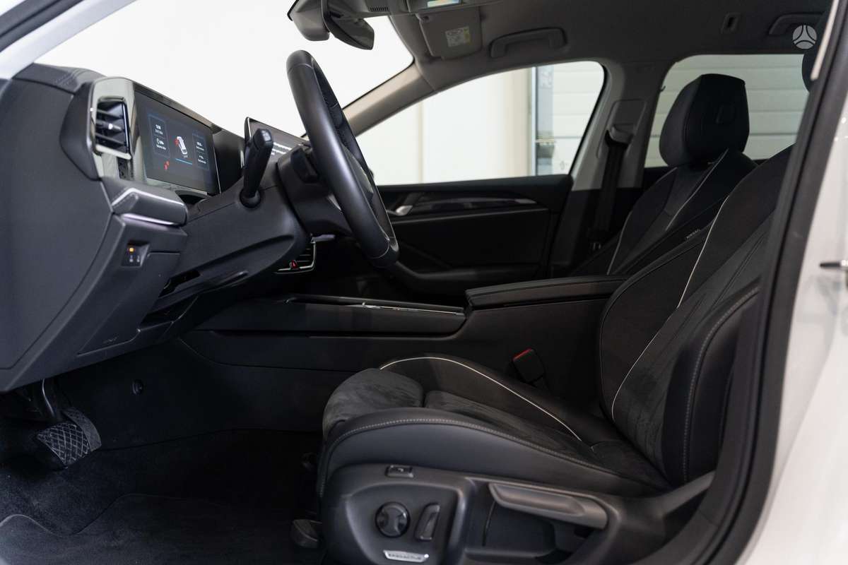 Volkswagen Passat - 11