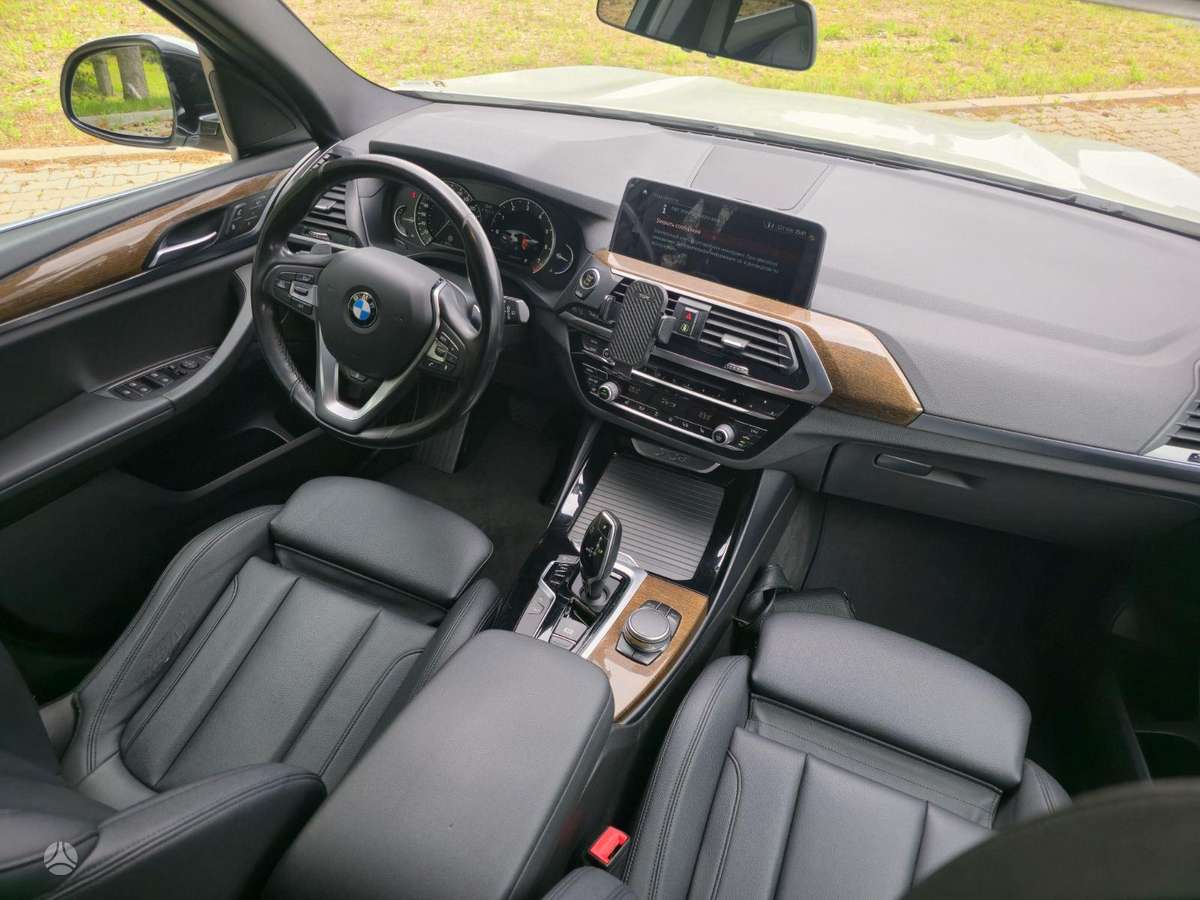 BMW X3, 2.0 l., off-road / crossover