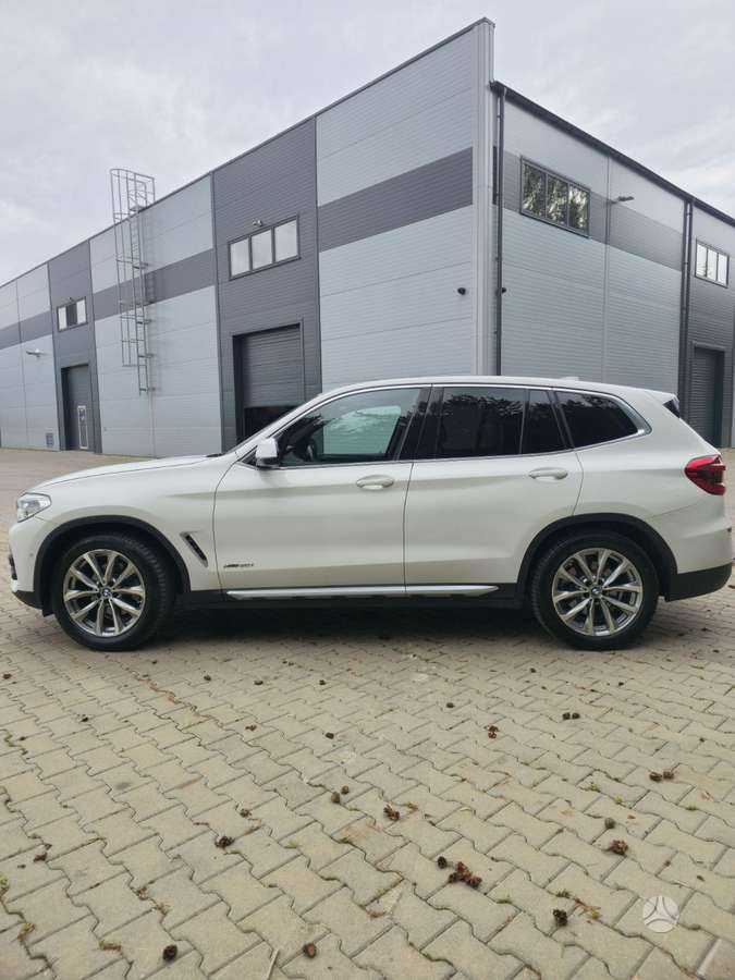 BMW X3, 2.0 l., off-road / crossover