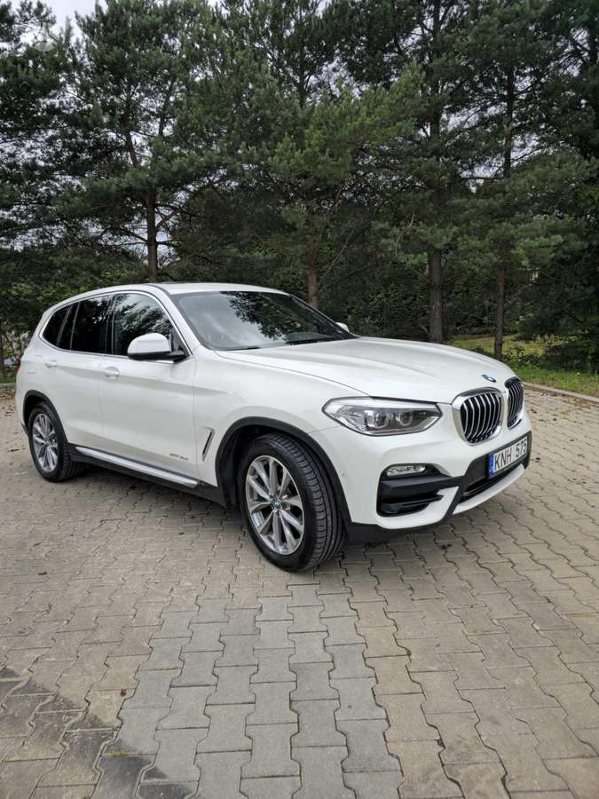 BMW X3, 2.0 l., off-road / crossover