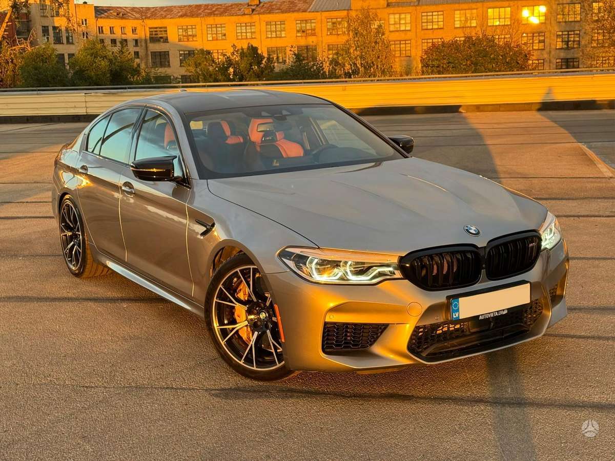 BMW M5, 4.4 l., Седан