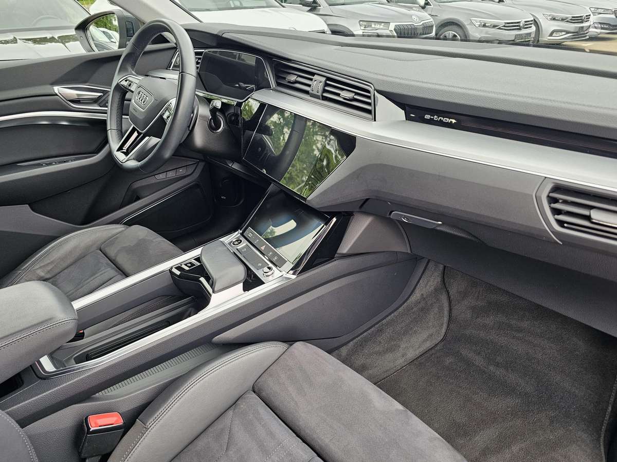 Audi e-tron, 95 kWh, off-road / crossover