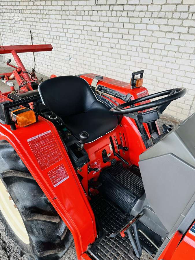 Yanmar F215, traktoriai