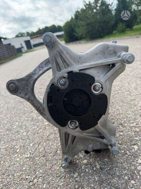 Tesla Model 3 детали шасси