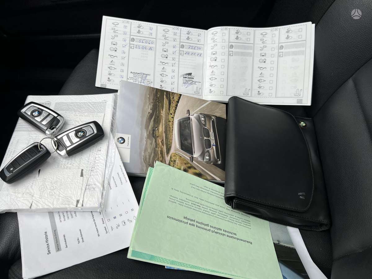 BMW 750, 4.4 l., Седан