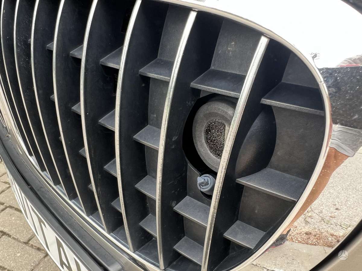 BMW 750, 4.4 l., Седан