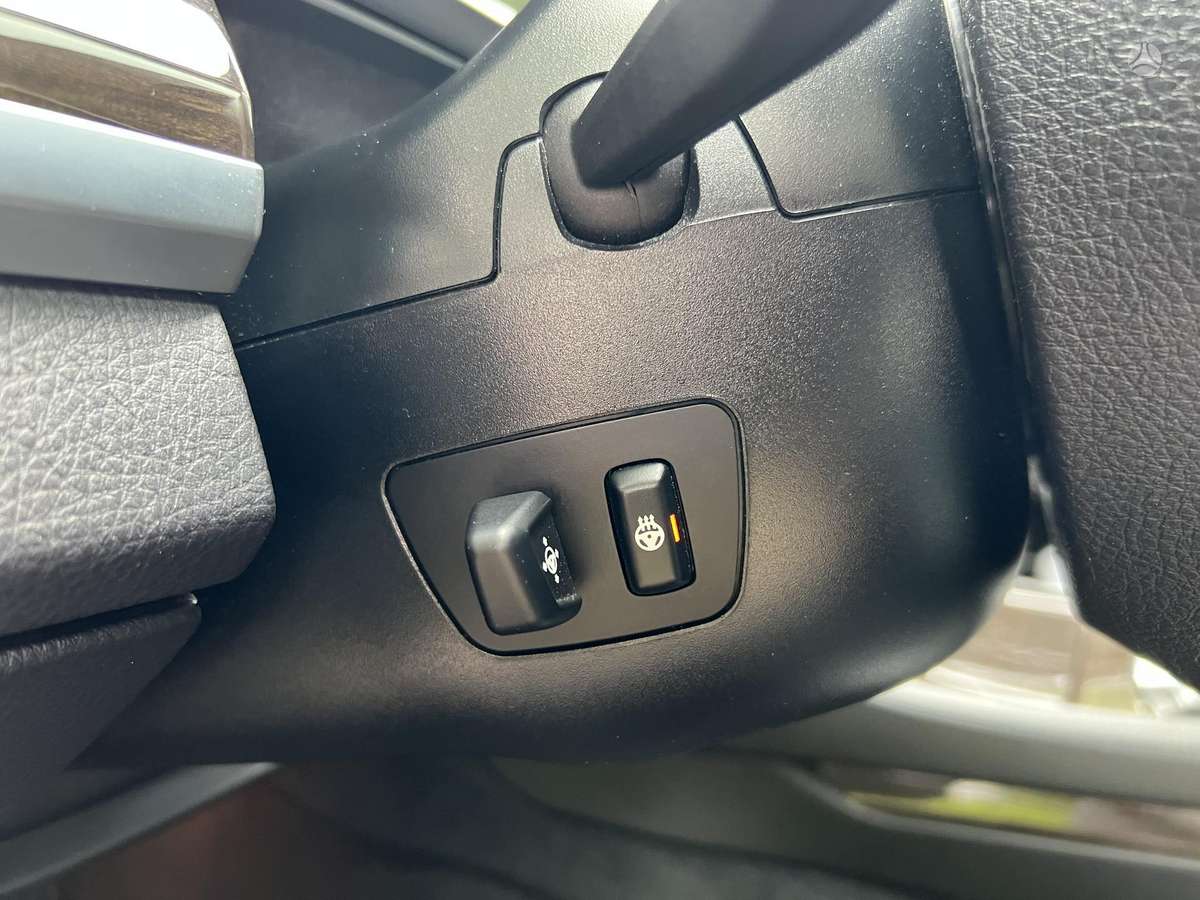 BMW 750, 4.4 l., Седан